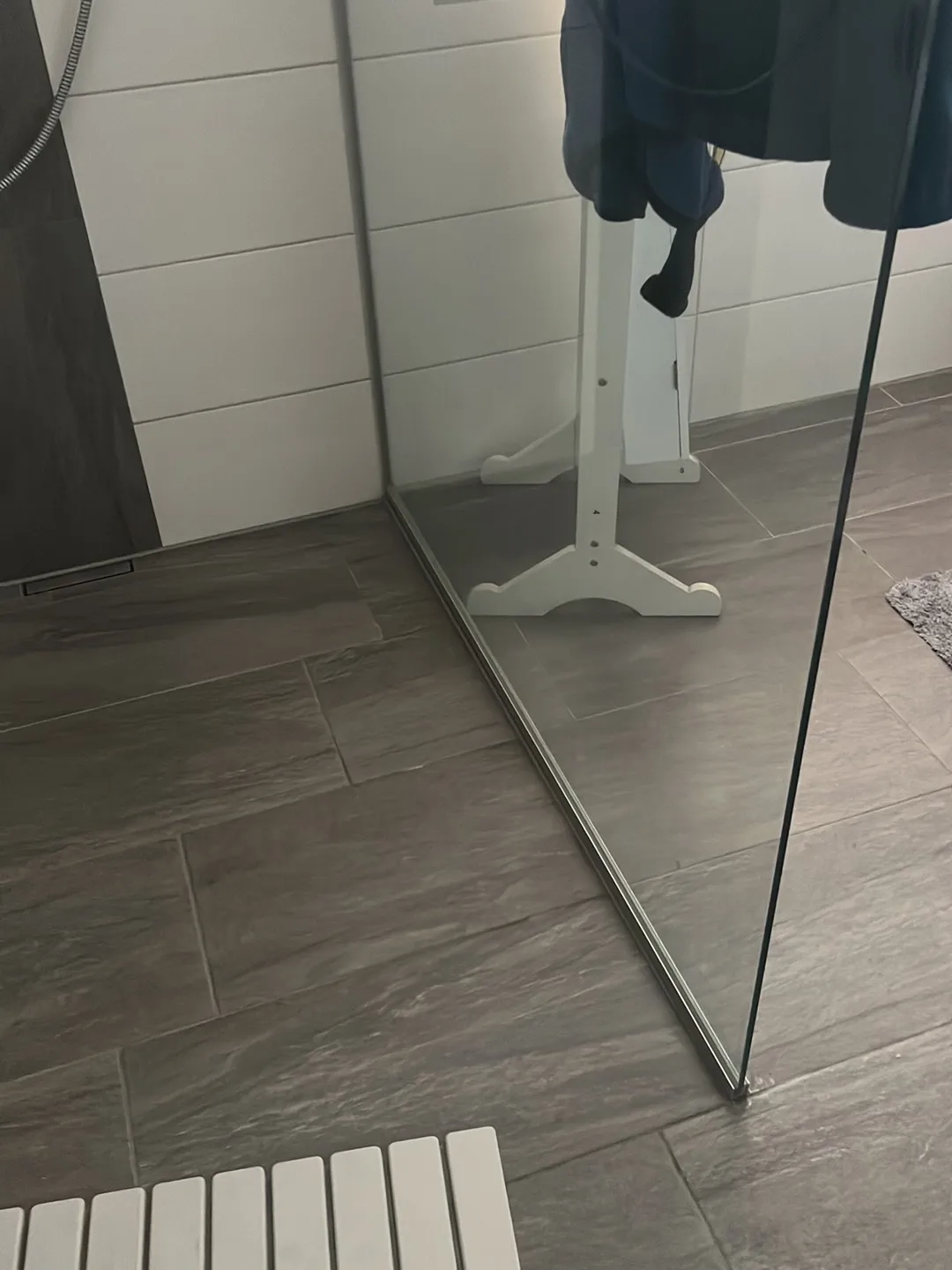 Detailansicht einer ausgeführten Ganzglasdusche
